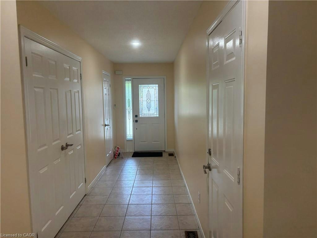 30 Meadow Wood Crescent, Hamilton, ON, L8J 3Z8 - 5