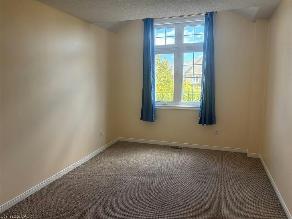 30 Meadow Wood Crescent, Hamilton, ON, L8J 3Z8 - 17