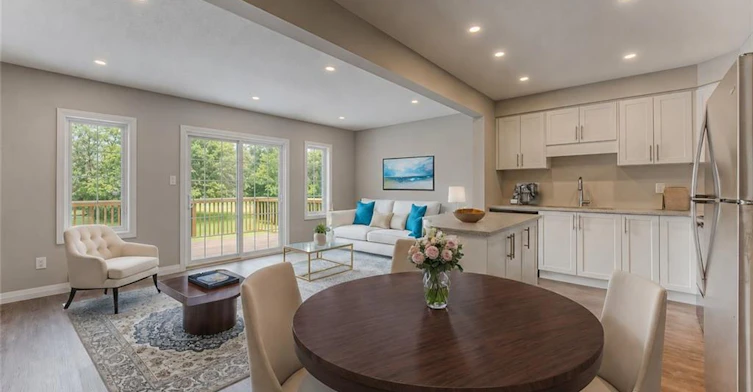 24-86 Erbsville Court, Waterloo, ON, N2T 0C8 - 2