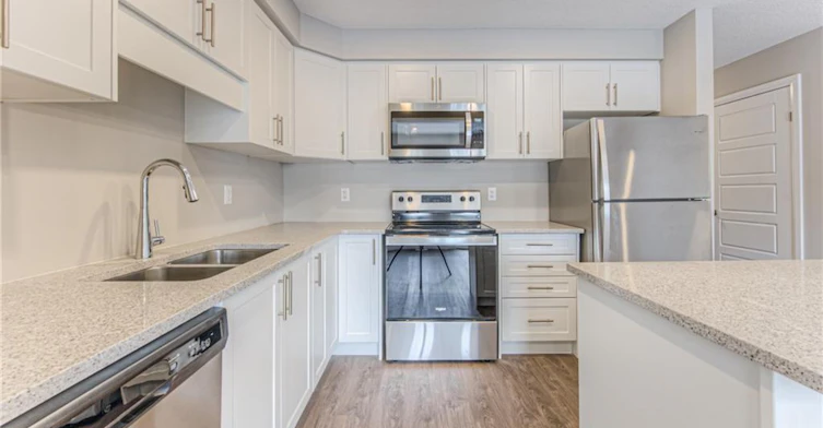 24-86 Erbsville Court, Waterloo, ON, N2T 0C8 - 3