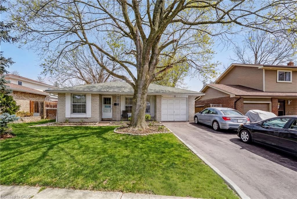 2145 Sandringham Drive, Burlington, ON, L7P 1T8