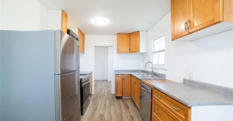 22 Kelson Avenue S, Grimsby, ON, L3M 4C3 - 7