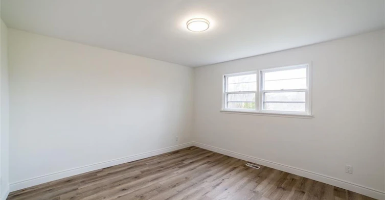 22 Kelson Avenue S, Grimsby, ON, L3M 4C3 - 16