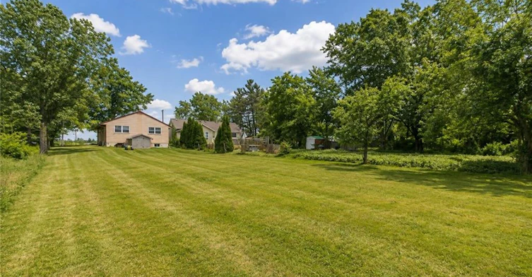 22 Kelson Avenue S, Grimsby, ON, L3M 4C3 - 25