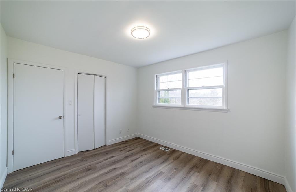 22 Kelson Avenue S, Grimsby, ON, L3M 4C3 - 17
