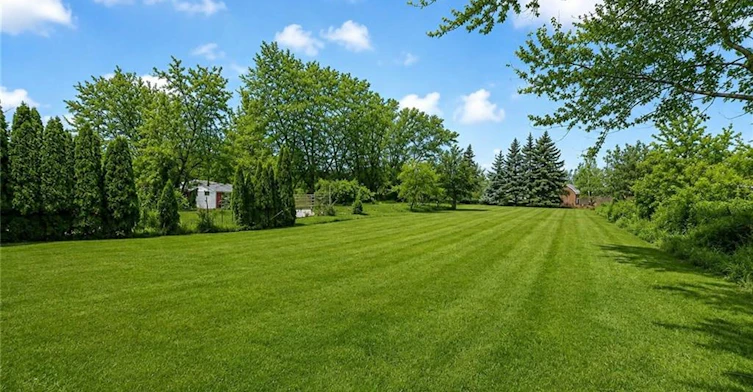 22 Kelson Avenue S, Grimsby, ON, L3M 4C3 - 22