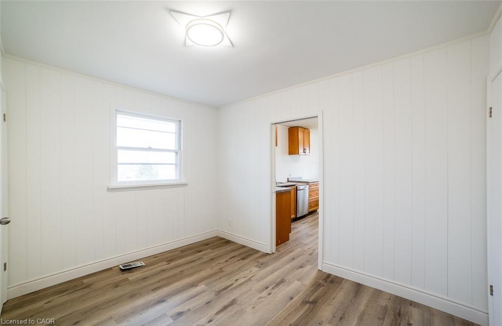 22 Kelson Avenue S, Grimsby, ON, L3M 4C3 - 11