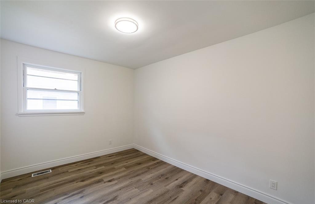 22 Kelson Avenue S, Grimsby, ON, L3M 4C3 - 15