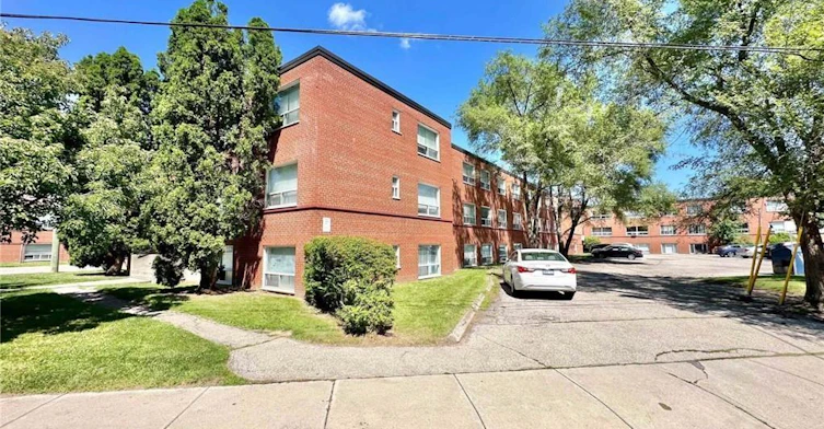 305-37 Mericourt Road, Hamilton, ON, L8S 2N5 - 2
