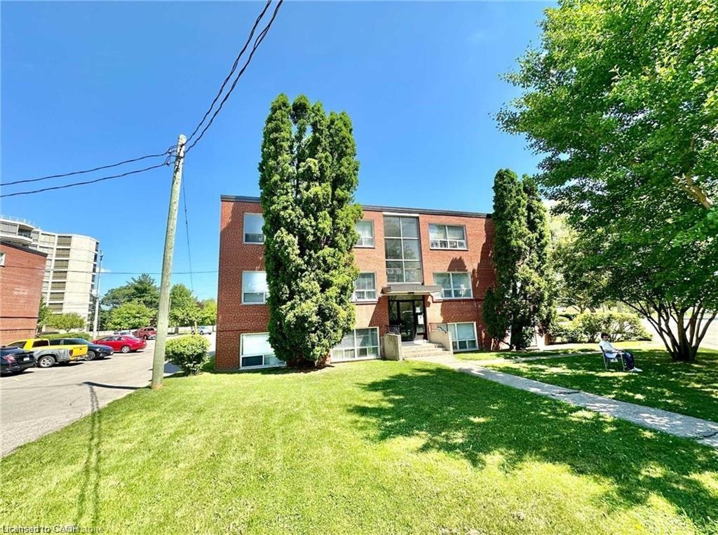 305-37 Mericourt Road, Hamilton, ON, L8S 2N5