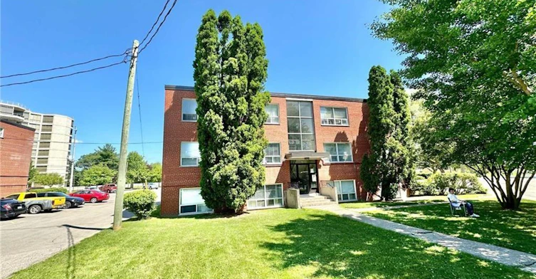 305-37 Mericourt Road, Hamilton, ON, L8S 2N5