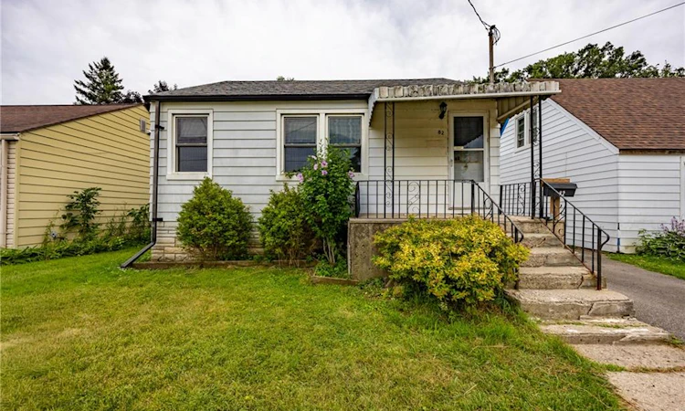 82 Salisbury Avenue