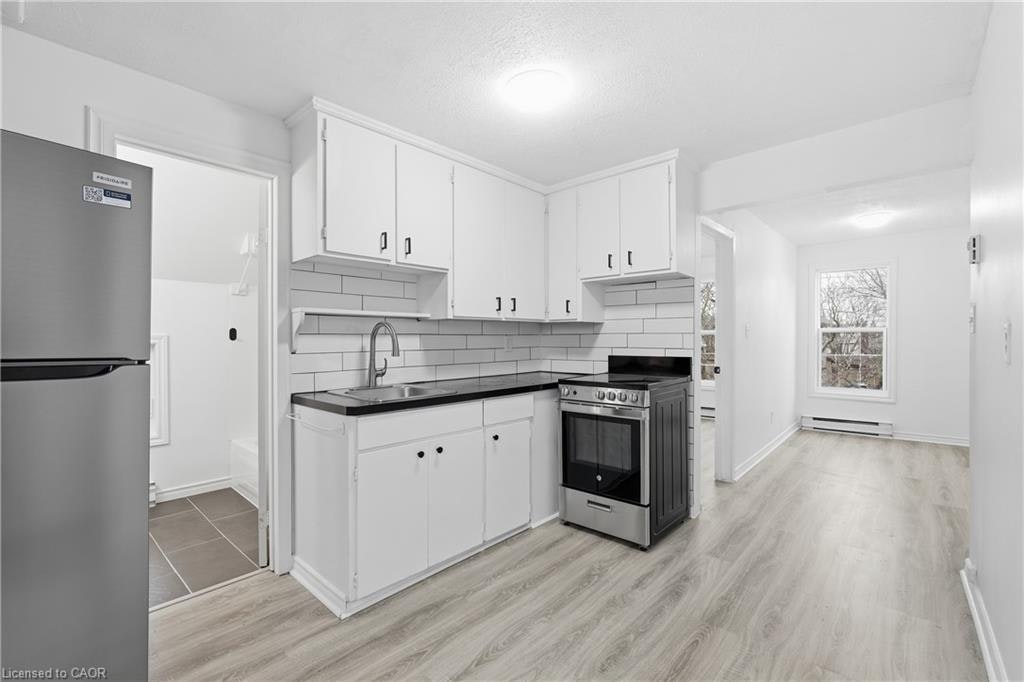 Upper-27 Albert Street, Welland, ON, L3B 4L1 - 9