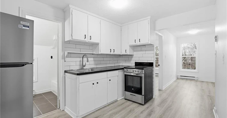 Upper-27 Albert Street, Welland, ON, L3B 4L1 - 9