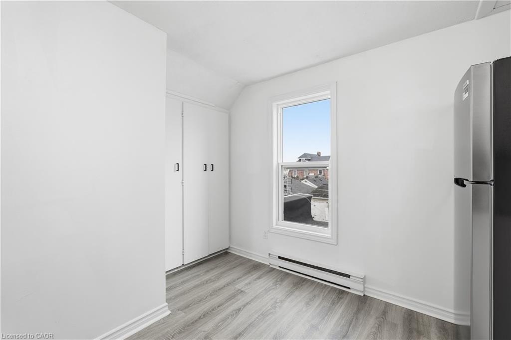 Upper-27 Albert Street, Welland, ON, L3B 4L1 - 10