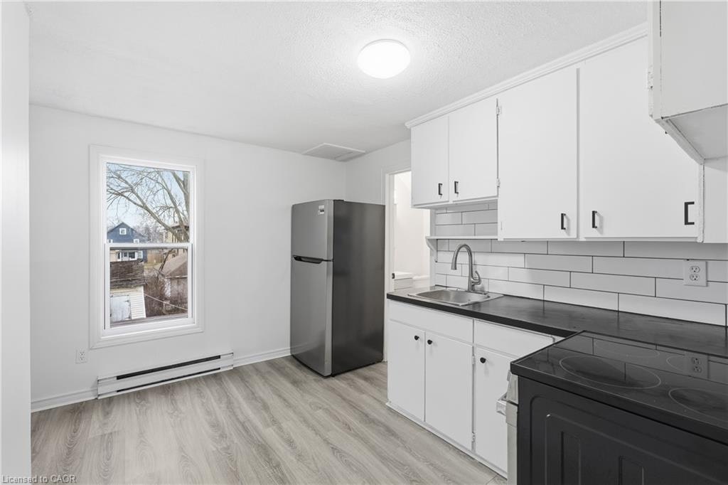 Upper-27 Albert Street, Welland, ON, L3B 4L1 - 7