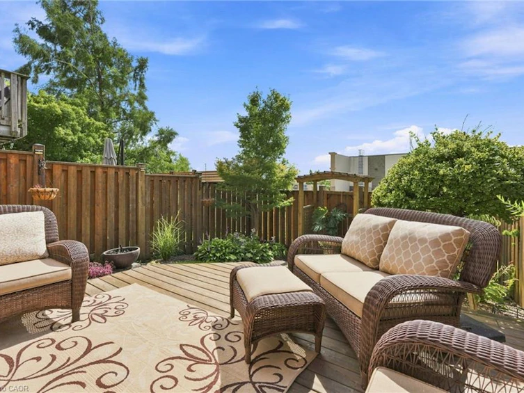 8 Slater Court, Hamilton, ON, L8B 0K8 - 42