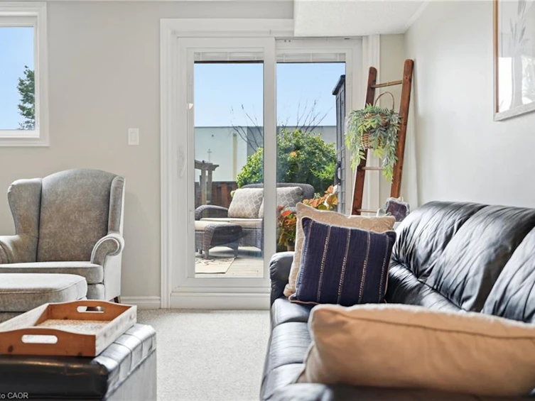 8 Slater Court, Hamilton, ON, L8B 0K8 - 32
