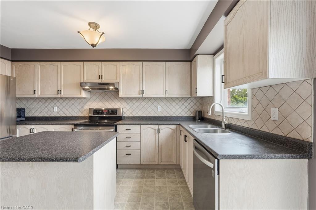 8 Slater Court, Hamilton, ON, L8B 0K8 - 9