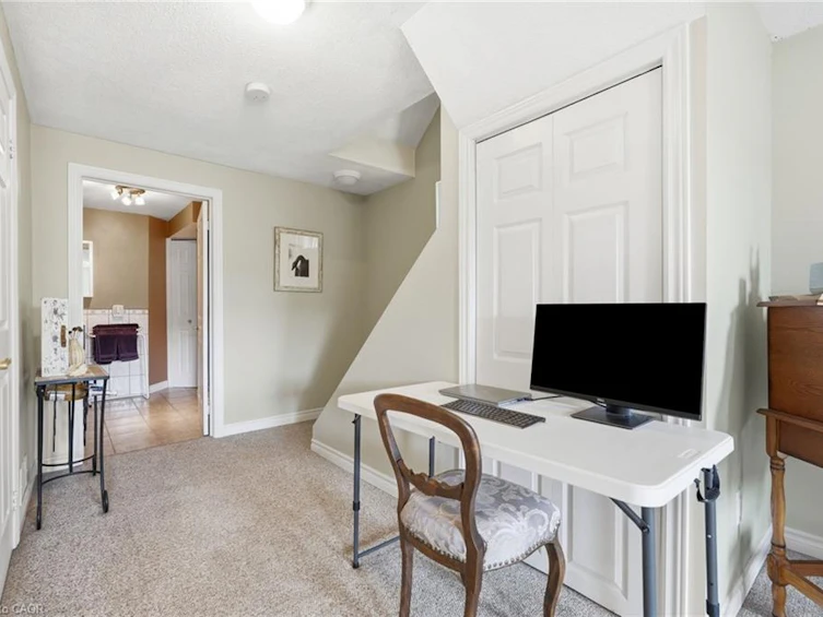 8 Slater Court, Hamilton, ON, L8B 0K8 - 31