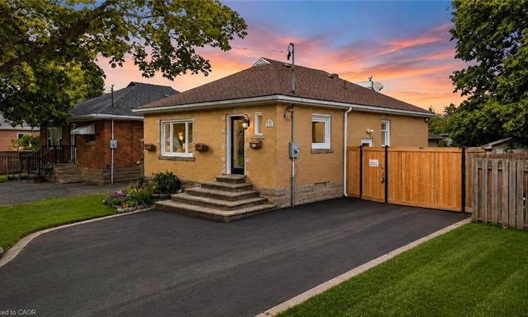 627 Upper Sherman Avenue