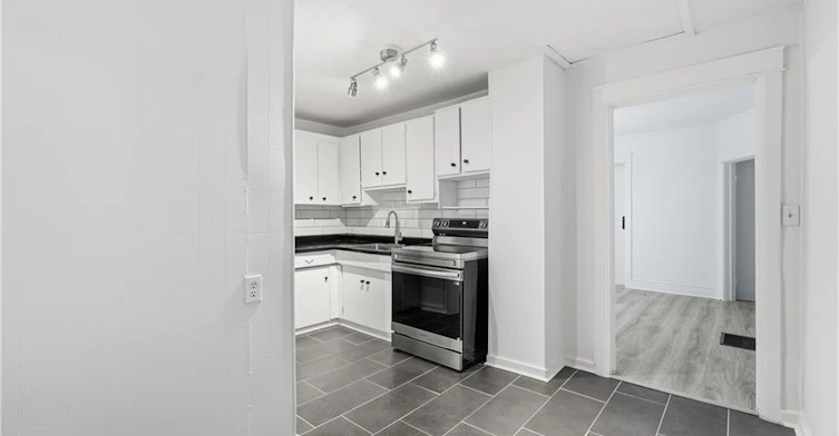 Main-27 Albert Street, Welland, ON, L3B 4L1 - 4