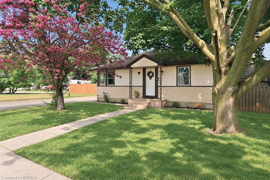 27 Frank Street, Brantford, ON, N3T 5C8