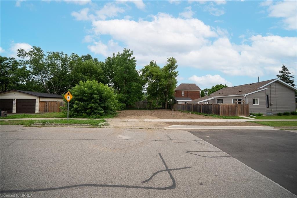 145 Catharine Avenue, Brantford, ON, N3T 1J1