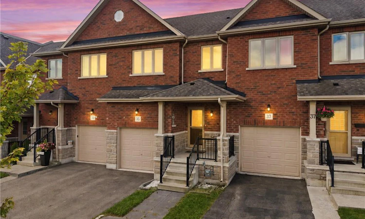 35 Sunset Way
