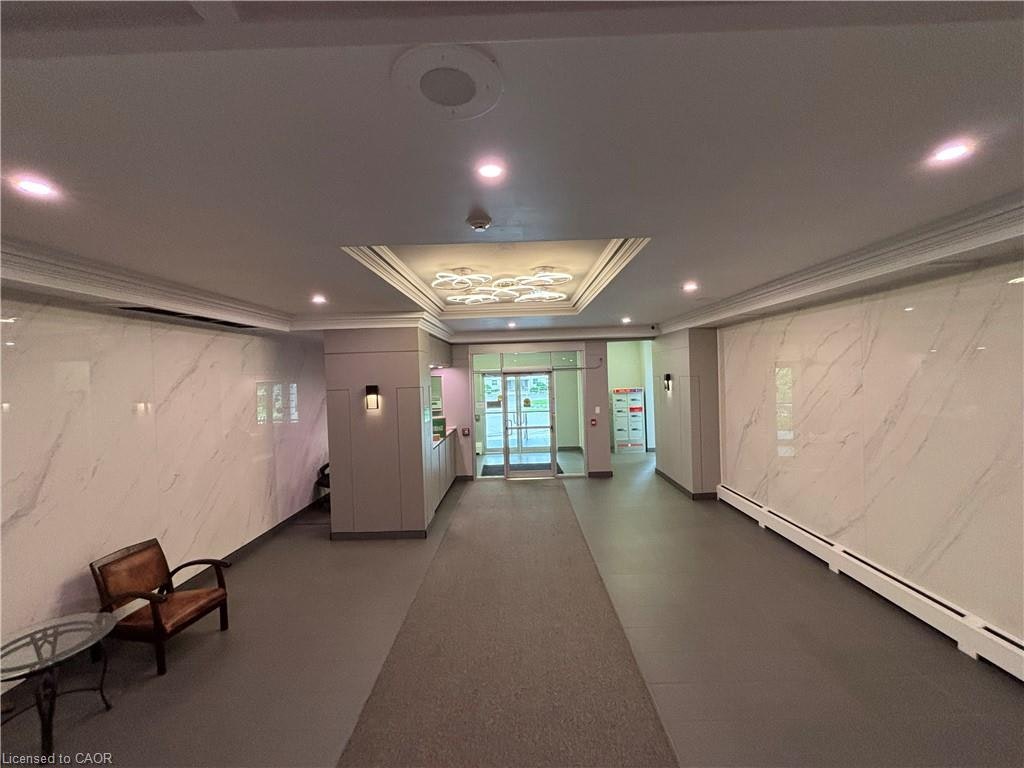 205-975 Warwick Court, Burlington, ON, L7T 3Z7 - 12