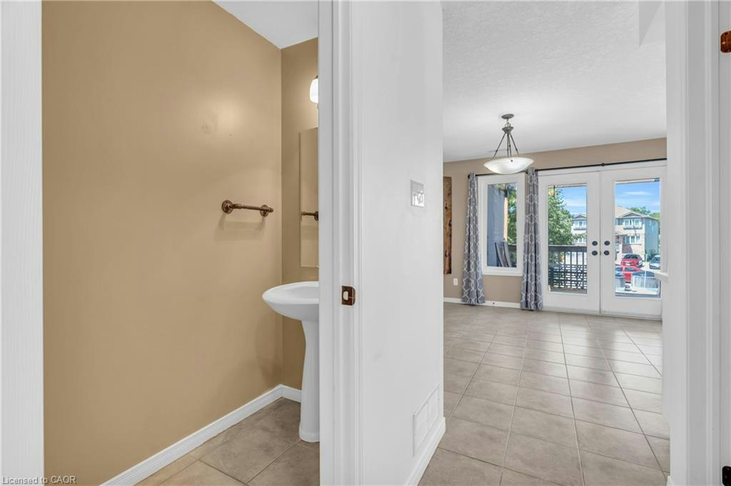 19B-50 Howe Drive, Kitchener, ON, N2E 0A2 - 7