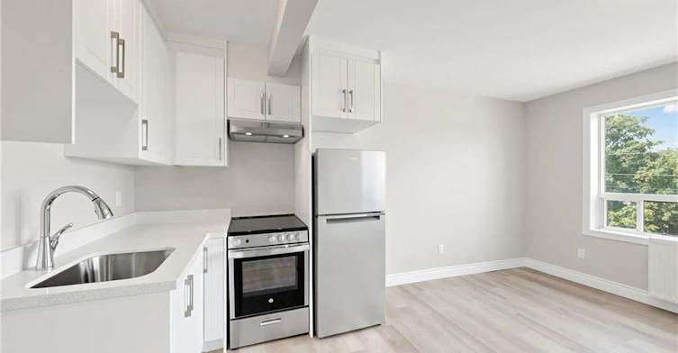 65 Sanford Avenue S, Hamilton, ON, L8M 2G7 - 7