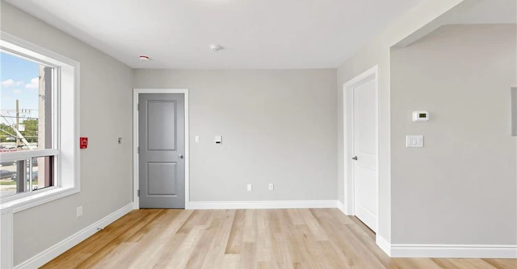 65 Sanford Avenue S, Hamilton, ON, L8M 2G7 - 3