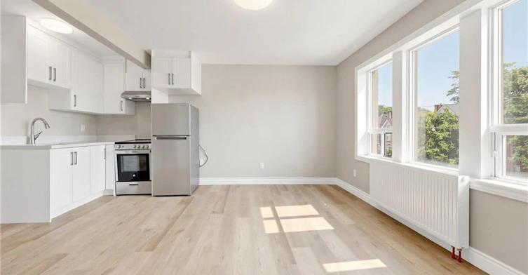 65 Sanford Avenue S, Hamilton, ON, L8M 2G7 - 4