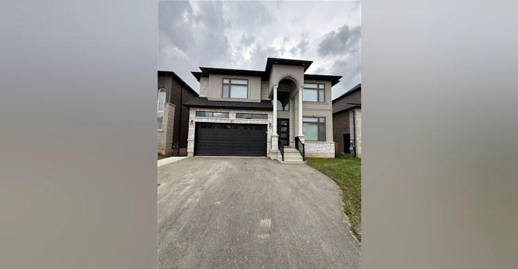 27 Deerfield Lane, Hamilton, ON, L9K 1R4