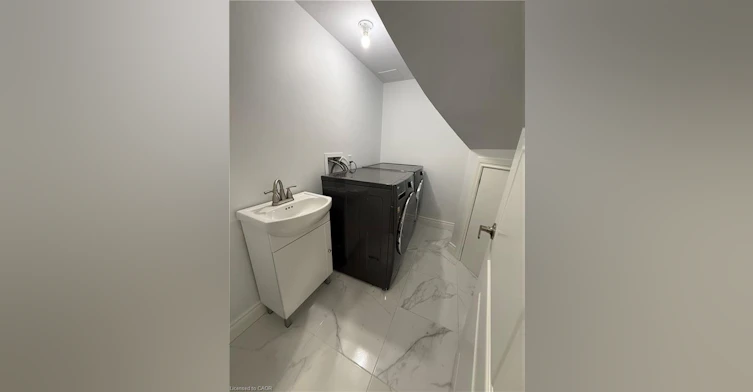 27 Deerfield Lane, Hamilton, ON, L9K 1R4 - 19