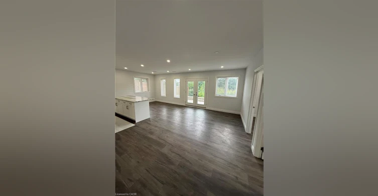 27 Deerfield Lane, Hamilton, ON, L9K 1R4 - 22