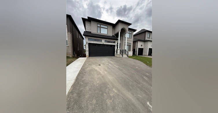 27 Deerfield Lane, Hamilton, ON, L9K 1R4 - 2