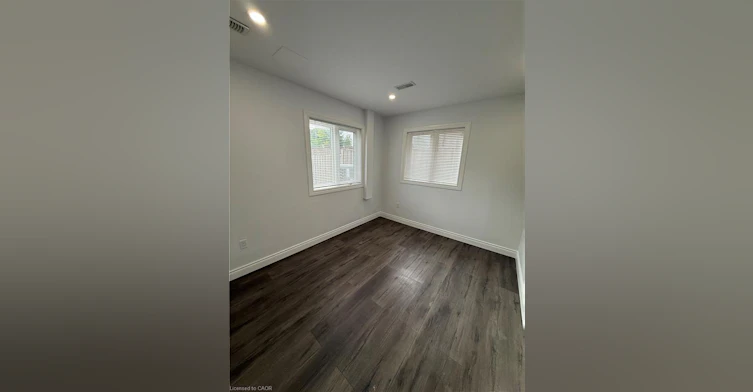 27 Deerfield Lane, Hamilton, ON, L9K 1R4 - 14