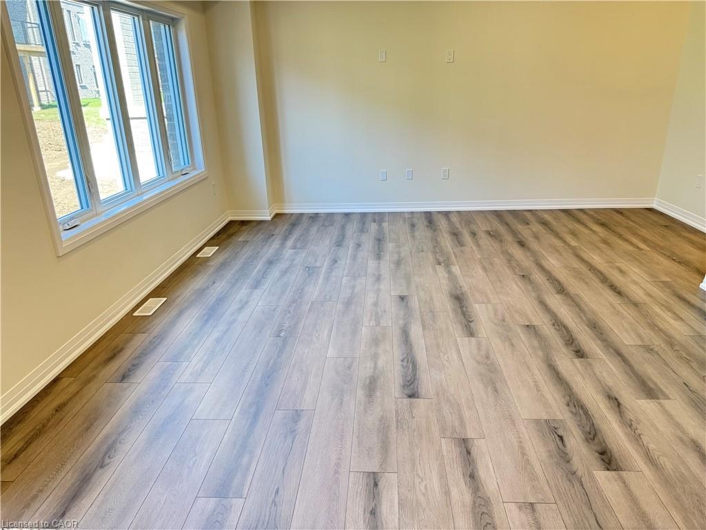 553 Balsam Poplar Street, Waterloo, ON, N2V 0H8 - 4