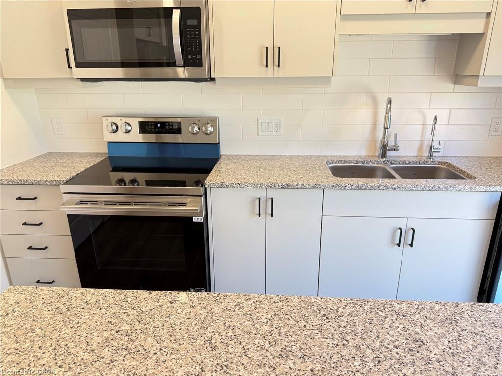 553 Balsam Poplar Street, Waterloo, ON, N2V 0H8 - 6