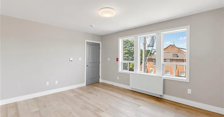 71 Sanford Avenue S, Hamilton, ON, L8M 2G7