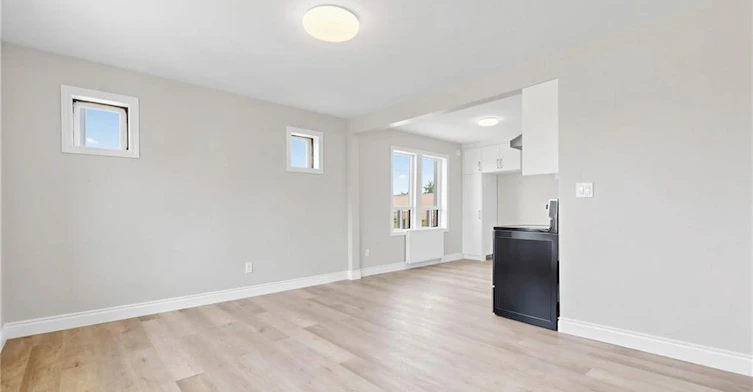 71 Sanford Avenue S, Hamilton, ON, L8M 2G7 - 5