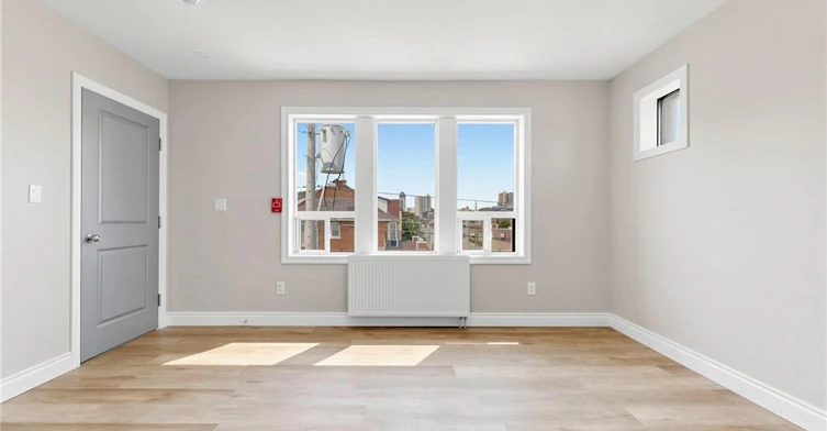 71 Sanford Avenue S, Hamilton, ON, L8M 2G7 - 2
