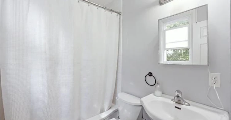 Room 1-84 Ewen Road, Hamilton, ON, L8S 3C5 - 17