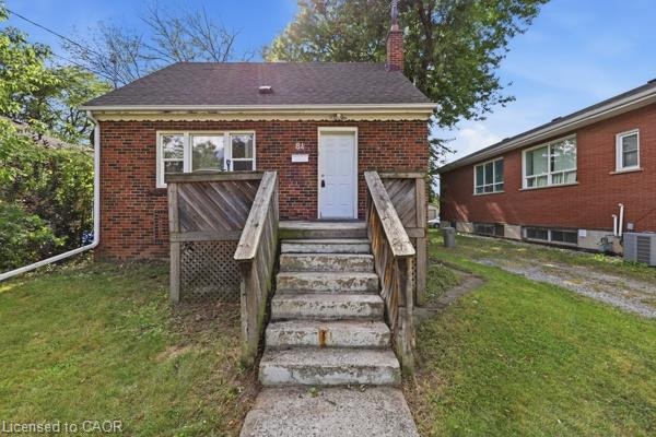 Room 1-84 Ewen Road, Hamilton, ON, L8S 3C5 - 3