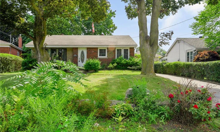 1046 Shepherds Drive