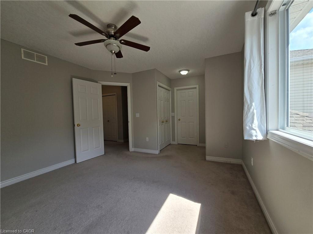 555 Grasslands Court, Waterloo, ON, N2V 2R5 - 12