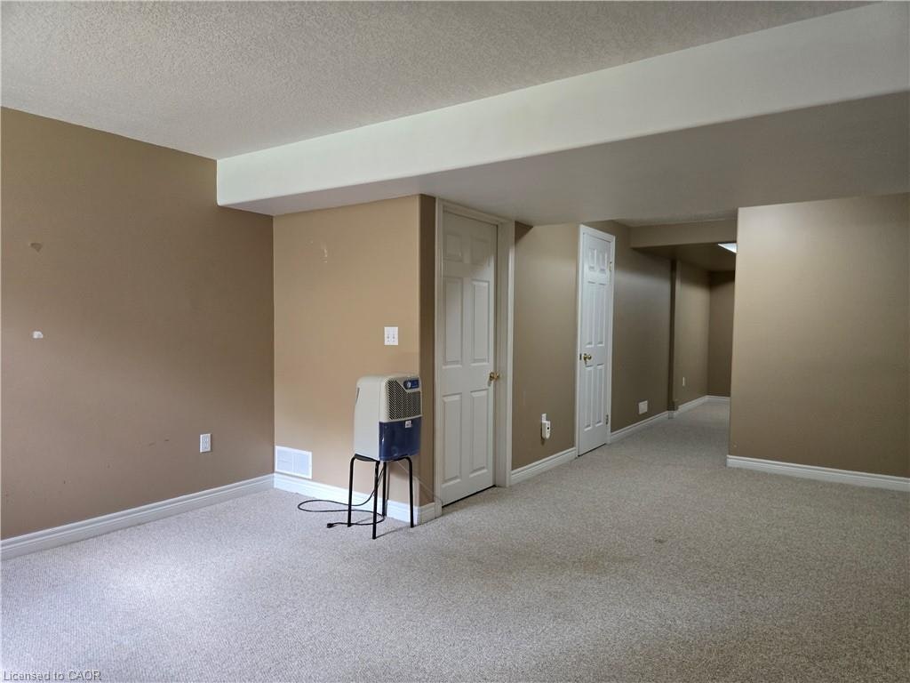 555 Grasslands Court, Waterloo, ON, N2V 2R5 - 24