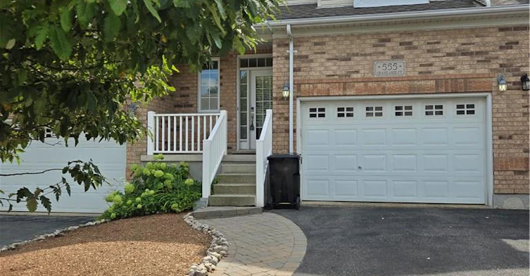 555 Grasslands Court, Waterloo, ON, N2V 2R5